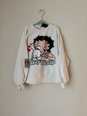 Zara Off-White Sweatshirt with Black Accent Betty Boop size 7